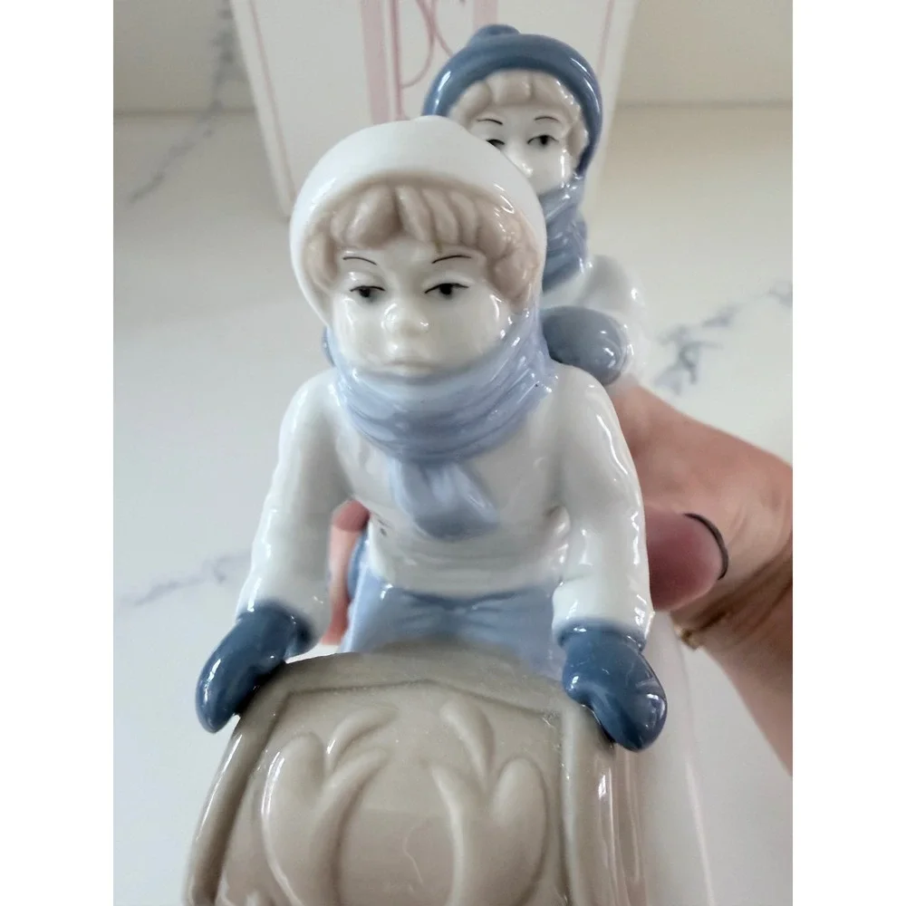 Paul Sebastian Fine‎ Porcelain Children on Sled Figurine 1594 Mexico with Box